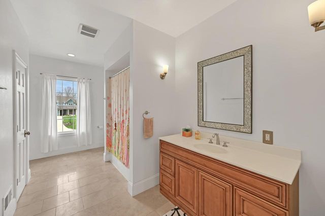 3268 Bay Hill ROAD, Port Washington, WI 53074