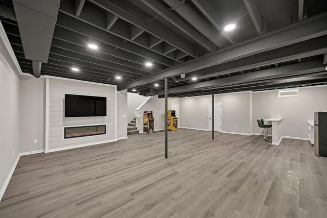 3268 Bay Hill ROAD, Port Washington, WI 53074