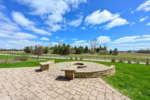 3268 Bay Hill ROAD, Port Washington, WI 53074