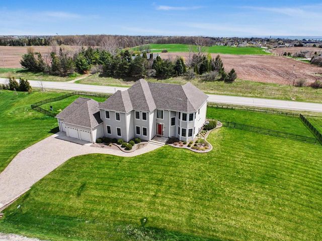 3268 Bay Hill ROAD, Port Washington, WI 53074