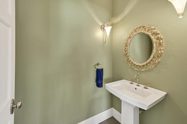 3268 Bay Hill ROAD, Port Washington, WI 53074