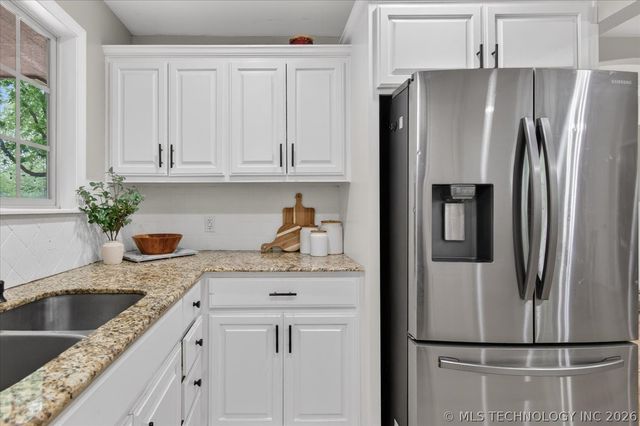 1242 May Lane, Bartlesville, OK 74006