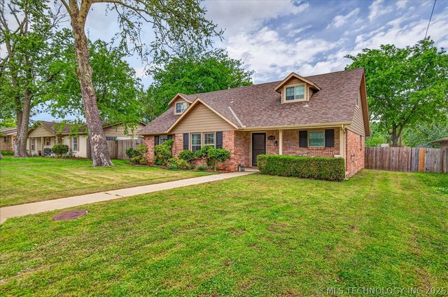 1242 May Lane, Bartlesville, OK 74006