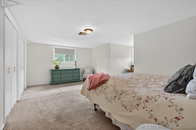 1242 May Lane, Bartlesville, OK 74006