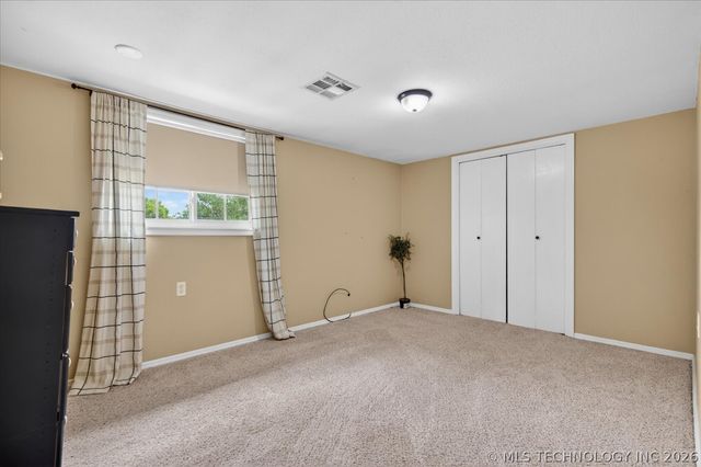 1242 May Lane, Bartlesville, OK 74006