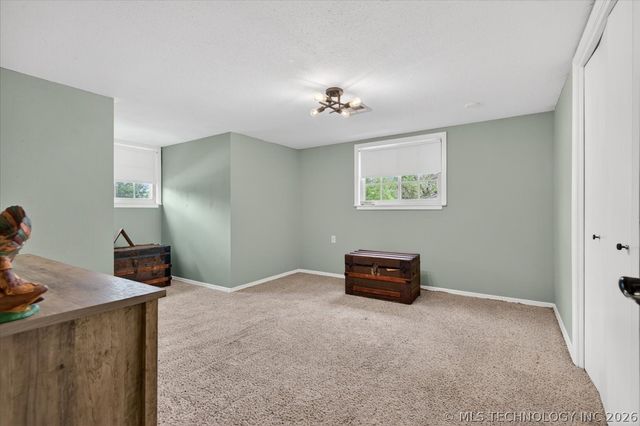 1242 May Lane, Bartlesville, OK 74006