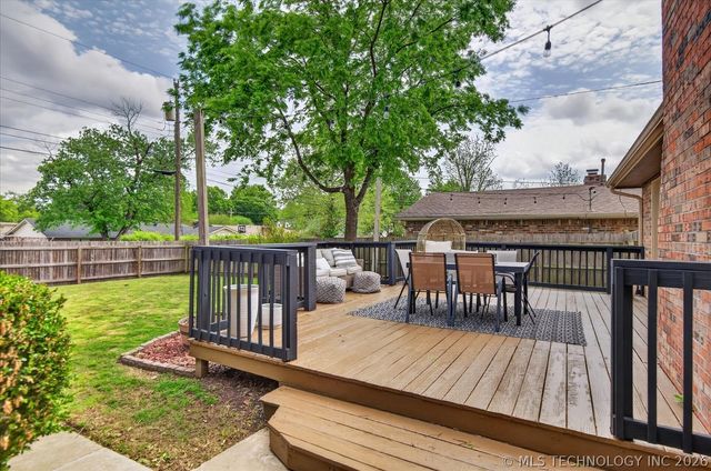1242 May Lane, Bartlesville, OK 74006