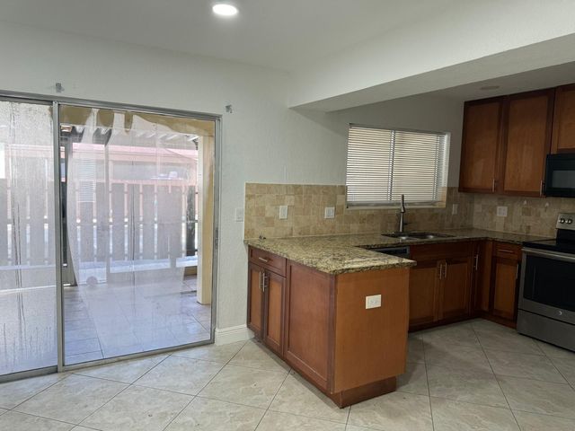 5328 Bosque Lane 67, West Palm Beach, FL 33415
