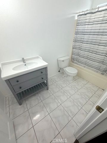 1503 W Adams Boulevard, Los Angeles, CA 90007