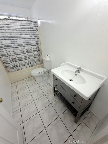 1503 W Adams Boulevard, Los Angeles, CA 90007