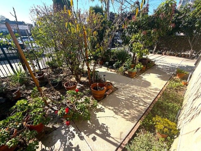 1503 W Adams Boulevard, Los Angeles, CA 90007