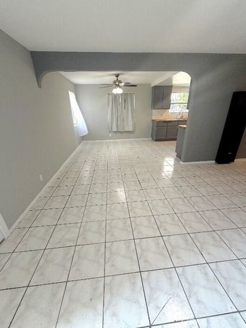 1503 W Adams Boulevard, Los Angeles, CA 90007