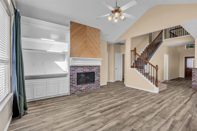 8327 Terra Valley Lane, Tomball, TX 77375