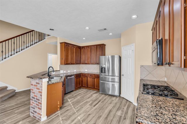 8327 Terra Valley Lane, Tomball, TX 77375