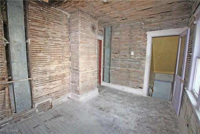 3107 E 98th Street, Cleveland, OH 44104