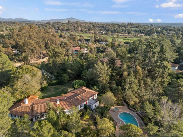 6141 Lago Lindo, Rancho Santa Fe, CA 92067