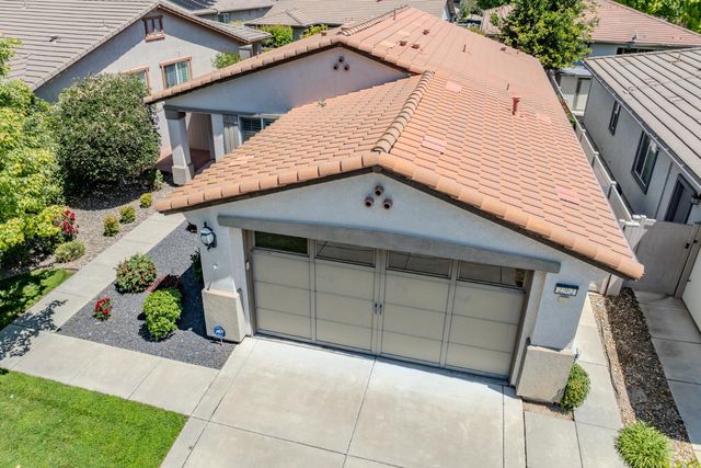 2362 Shadow Berry Dr, Manteca, CA 95336