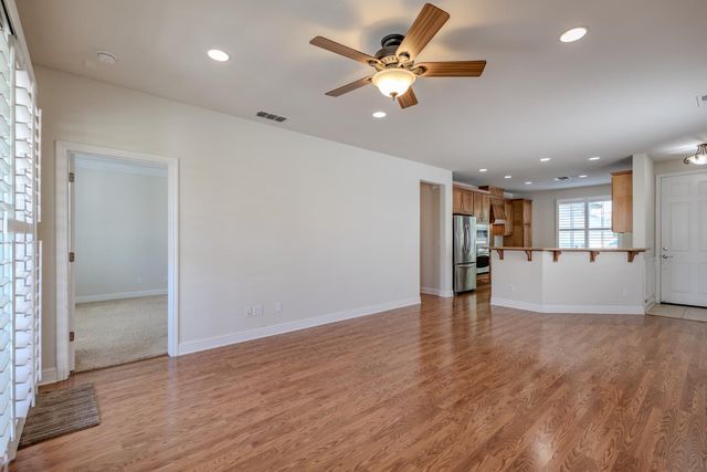 2362 Shadow Berry Dr, Manteca, CA 95336