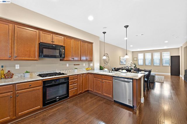 1159 Martin Luther King Dr, Hayward, CA 94541