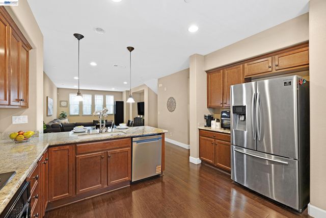 1159 Martin Luther King Dr, Hayward, CA 94541