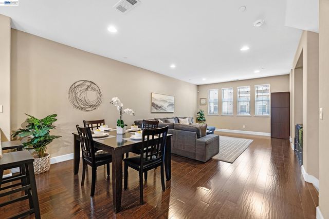 1159 Martin Luther King Dr, Hayward, CA 94541