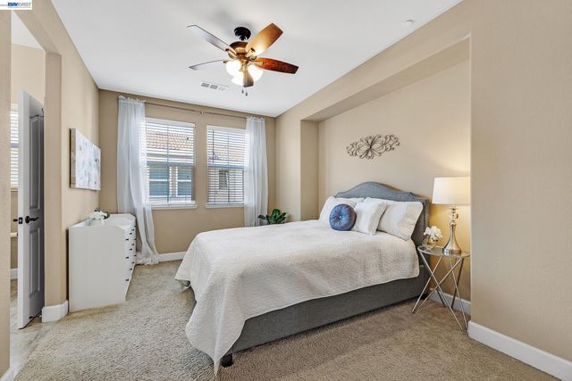 1159 Martin Luther King Dr, Hayward, CA 94541