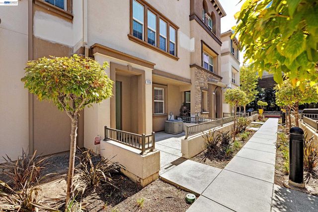 1159 Martin Luther King Dr, Hayward, CA 94541