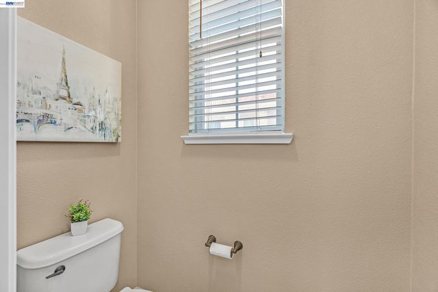 1159 Martin Luther King Dr, Hayward, CA 94541