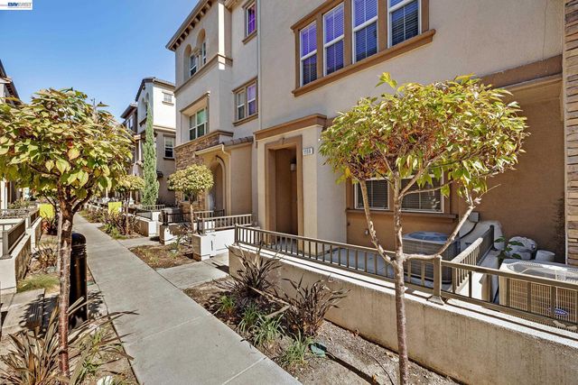 1159 Martin Luther King Dr, Hayward, CA 94541