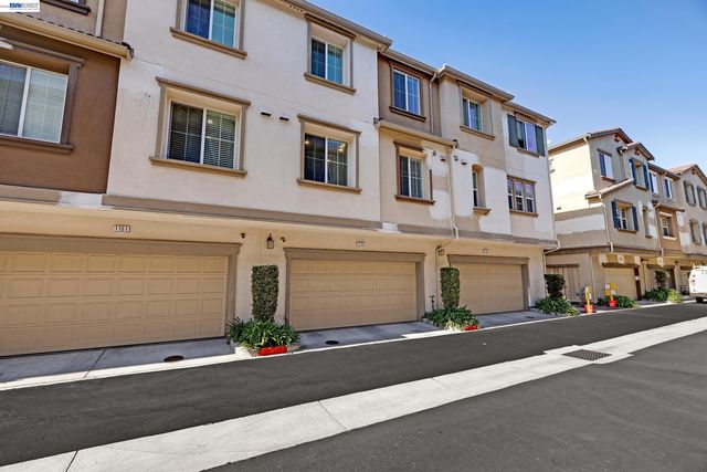 1159 Martin Luther King Dr, Hayward, CA 94541