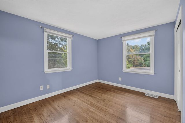523 Greendale Ave, Needham, MA 02492