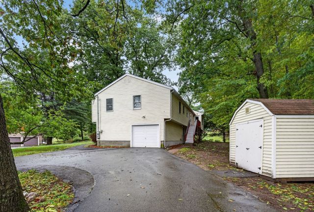 523 Greendale Ave, Needham, MA 02492
