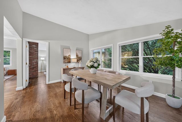 523 Greendale Ave, Needham, MA 02492