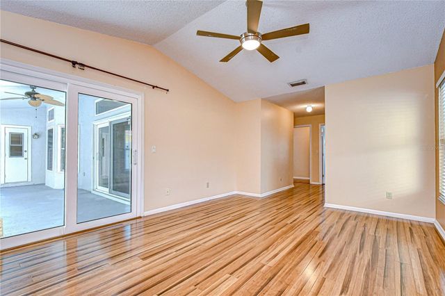 11718 SPANISH LAKE DRIVE, Tampa, FL 33635