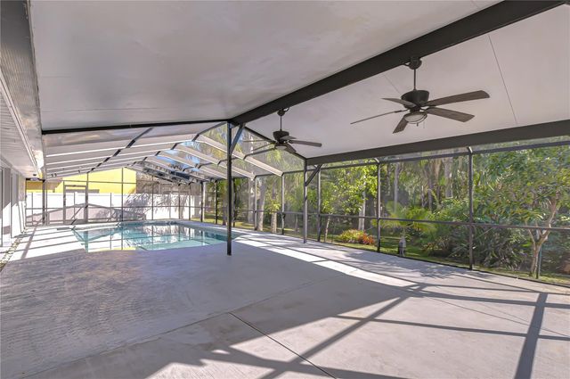 11718 SPANISH LAKE DRIVE, Tampa, FL 33635