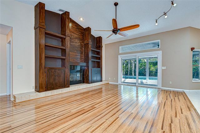 11718 SPANISH LAKE DRIVE, Tampa, FL 33635