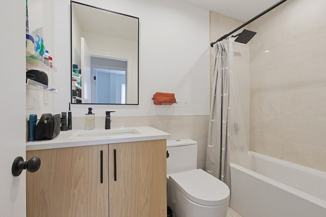 2 Clarendon 607, Boston, MA 02116