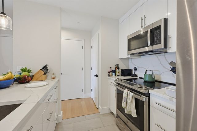 2 Clarendon 607, Boston, MA 02116