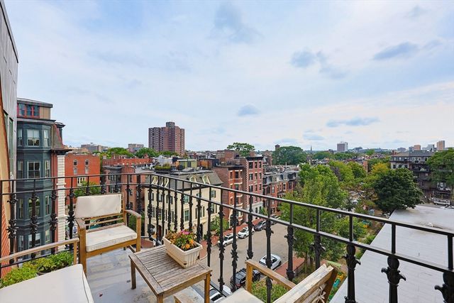 2 Clarendon 607, Boston, MA 02116