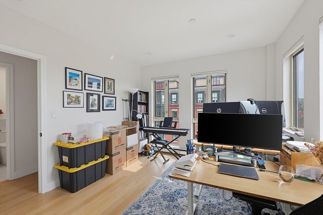 2 Clarendon 607, Boston, MA 02116