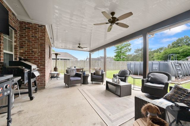 5205 Prairieview Dr, Zachary, LA 70791