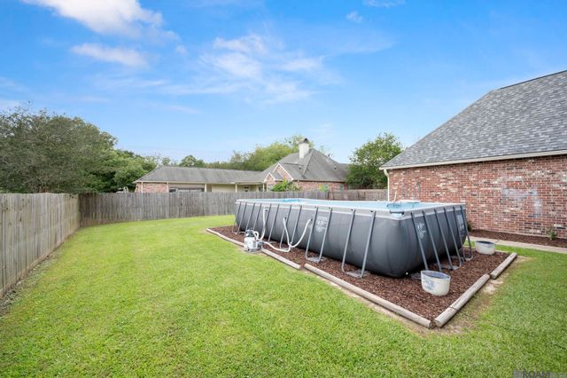 5205 Prairieview Dr, Zachary, LA 70791