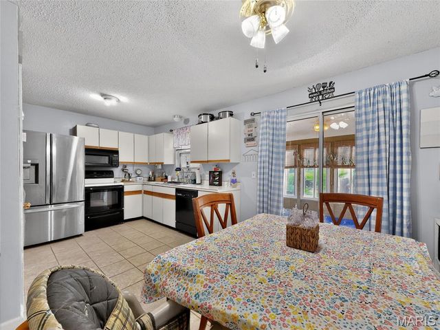 7302 Carriwood Drive, Cedar Hill, MO 63016