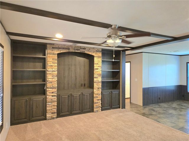 409 Birch Hill Lane, Somerville, TX 77879