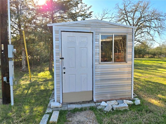 409 Birch Hill Lane, Somerville, TX 77879