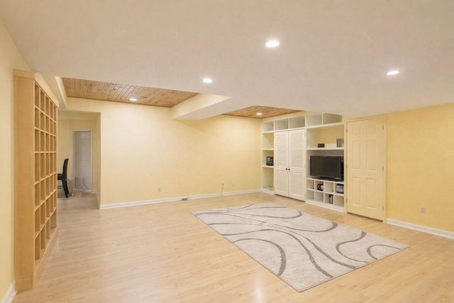 5428 Lohr Lake Drive, Pittsfield Charter Twp, MI 48108