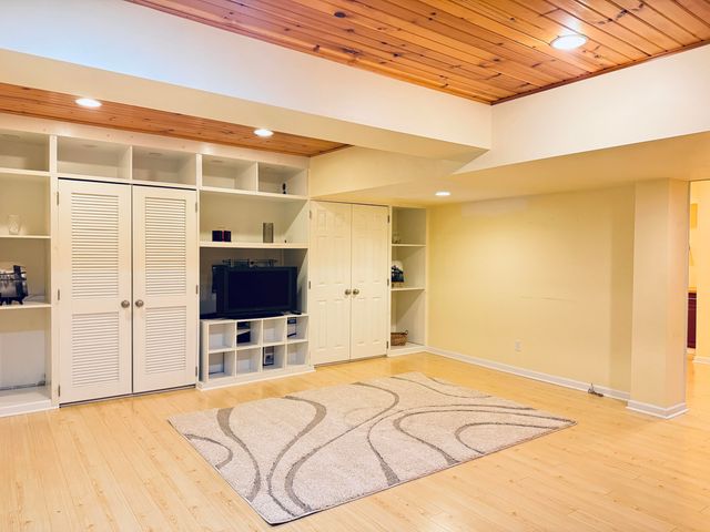 5428 Lohr Lake Drive, Pittsfield Charter Twp, MI 48108