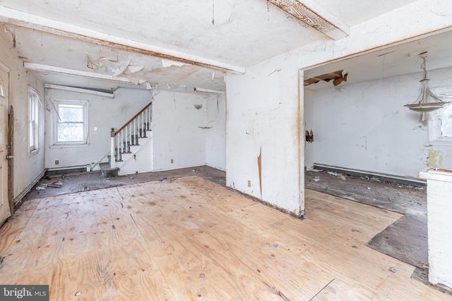 25 ADAMS AVE, Bellmawr, NJ 08031