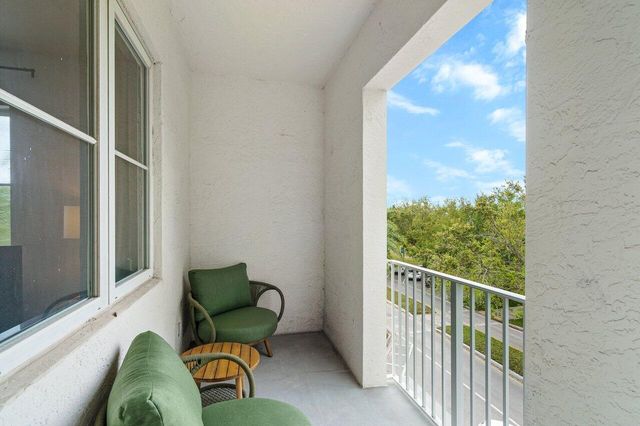 1209 Main Street 302, Jupiter, FL 33458