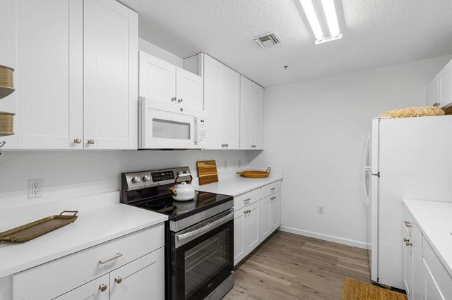 1209 Main Street 302, Jupiter, FL 33458